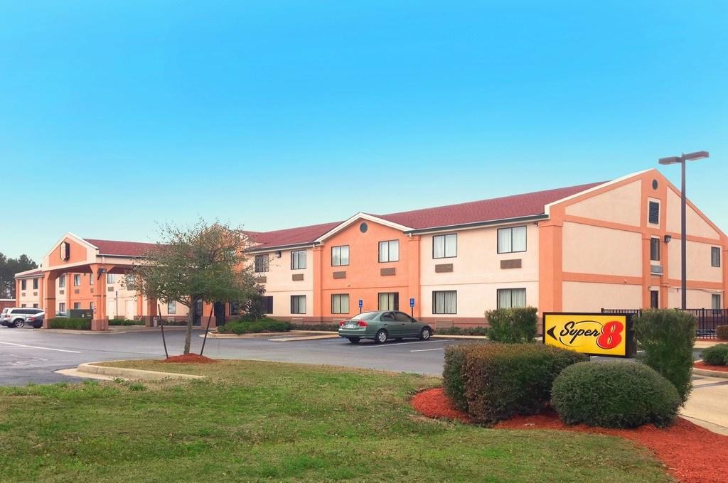 Super 8 By Wyndham Clinton Exterior foto